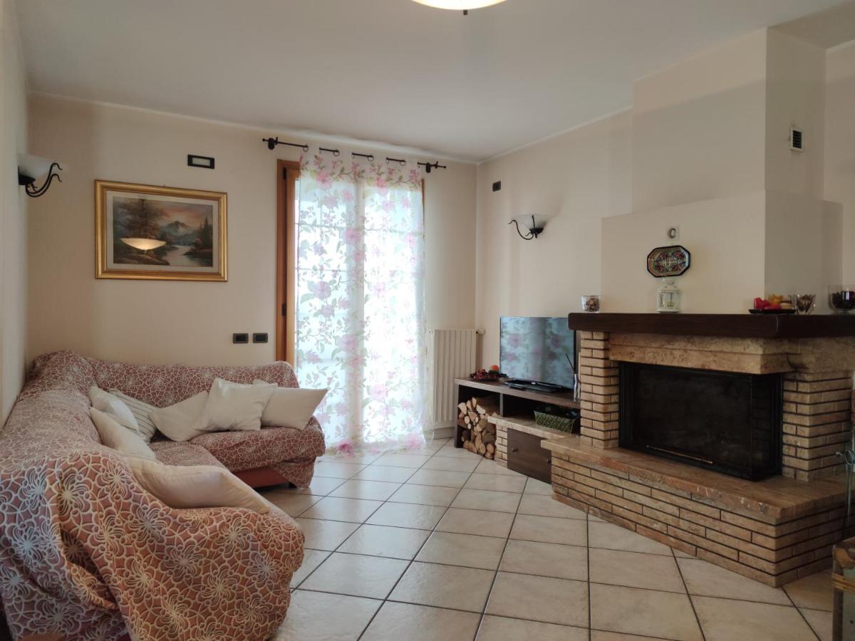 Relax In Collina A Due Passi Dal Mare Apartment Torriana Ngoại thất bức ảnh